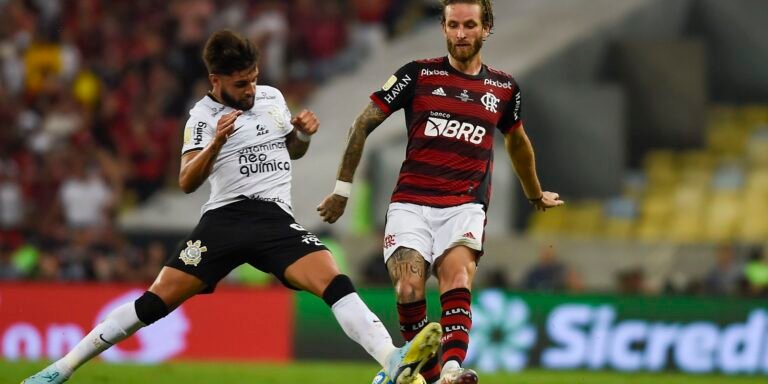 Brasileiro: Flamengo e Corinthians medem forças no Maracanã