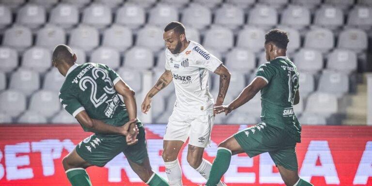 Santos goleia Guarani para seguir 100% na Série B do Brasileiro