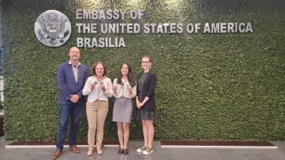 Deam I fortalece parceria com Embaixada dos Estados Unidos na luta contra a violência contra a mulher no DF