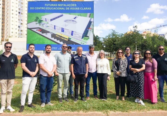 Secretaria-de-Educacao-visita-obras-de-novas-escolas-em-Aguas-Claras-scaled.jpeg