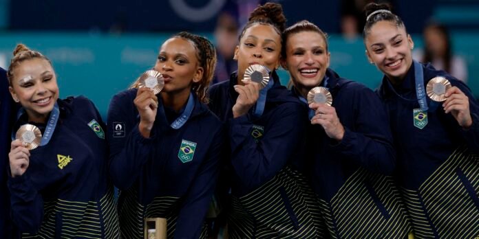 2024-07-30t190408z_793891324_up1ek7u1gytdk_rtrmadp_3_olympics-2024-artisticgymnastics_0.jpg