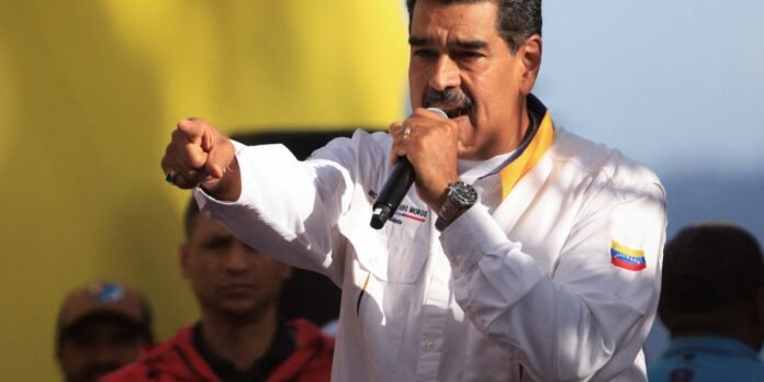 1724693123_2024-08-04t003519z_1495814859_rc2k89alfxxz_rtrmadp_3_venezuela-election-maduro-s-supporters.jpg