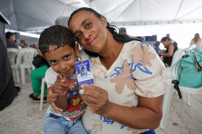 Capa-Elenice-Quirino-e-o-filho-Guilherme.jpg