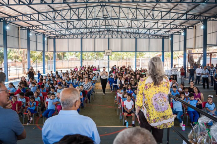 Cobertura-da-quadra-de-esportes-do-CEF-Sao-Jose-foto-2.jpg