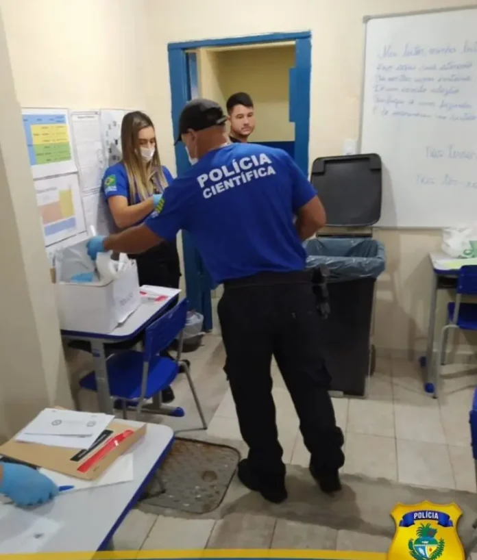 Coleta-de-material-genetico-Foto-Policia-Cientifica.jpg.webp.webp