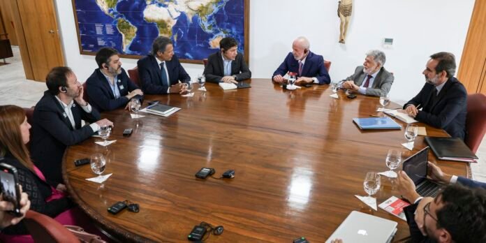 lula-e-axel-kicillof_mcamgo_abr_13082024-8.jpg