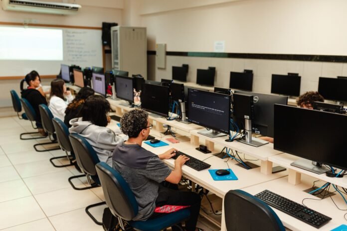 RETOMADA-CURSOS-PROFISSIONALIZANTE-GRATUITOS.jpeg