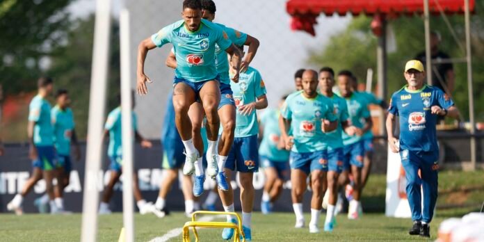 radio-nacional-eliminatorias-da-copa-selecao-brasileira-treina-em-curitiba-01-credito-rafael-ribeiro-cbf.jpg