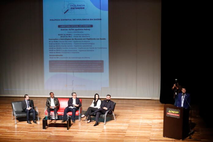 A-oficina-segue-ate-amanha-com-discussao-de-temas-como-epidemiologia-vigilancia-ambiental-e-sanitaria-e-saude-do-trabalhador.-Foto-Jhonatan-CantarelleAgencia-Saude-DF.jpg