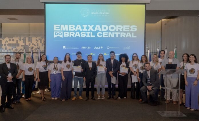 Alunos-da-rede-publica-do-DF-participam-de-encerramento-do-Programa-Embaixadores-do-Brasil-foto-capa-fora-scaled.jpg