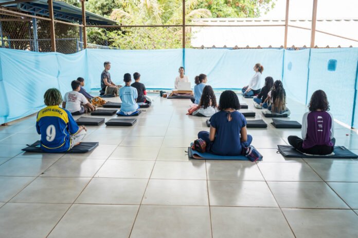 EC-303-de-Samambaia-promove-curso-de-meditacao-para-estudantes-foto-capa.jpg