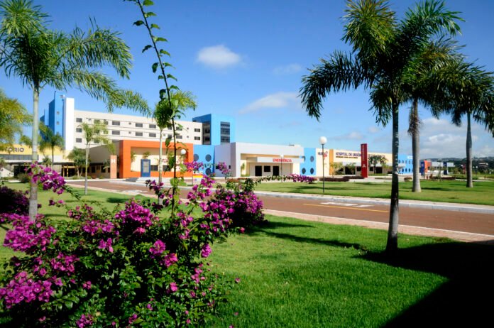 HUGOL_2_1-28c.jpg