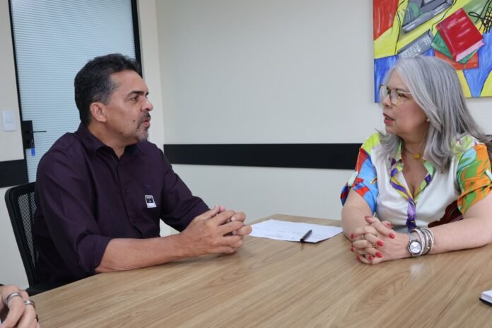 RICARDO VALE E SEC DE EDUCACAO2