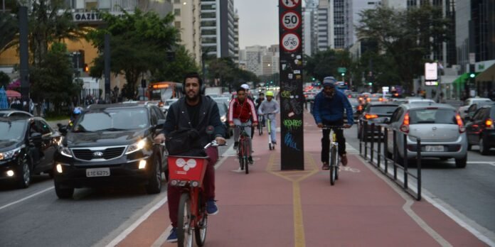 rvrsa_abr_ebc_mobilidade_urbana_9.jpg
