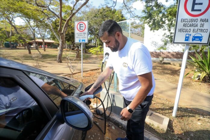 20.12.-Carros-eletricos.-Foto-Joel-Rodrigues-Agencia-BrasiliaCAPA.jpeg