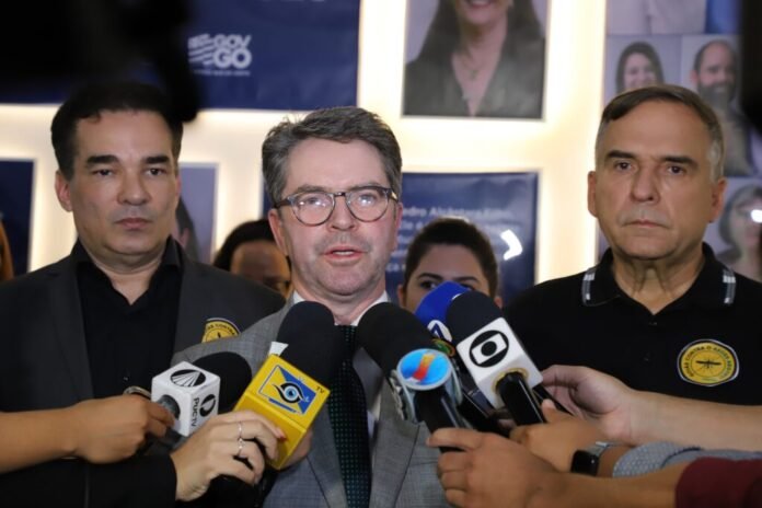 GABINETE-DE-CRISE-ENCERRA-ATIVIDADES-COLETIVA-COM-RASIVEL-SANTOS-1024x683.jpeg