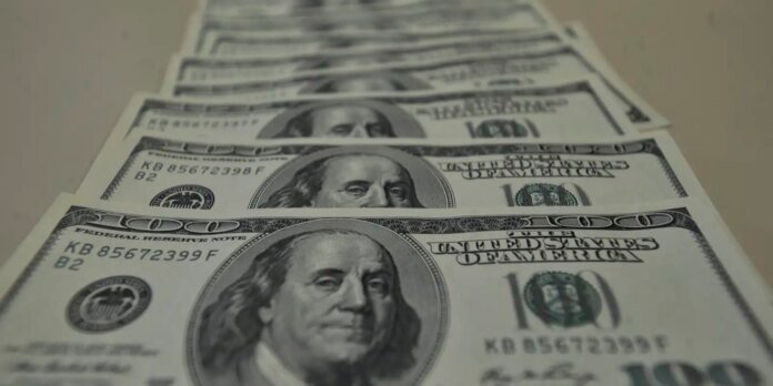 1740440873_dolar_6.jpg