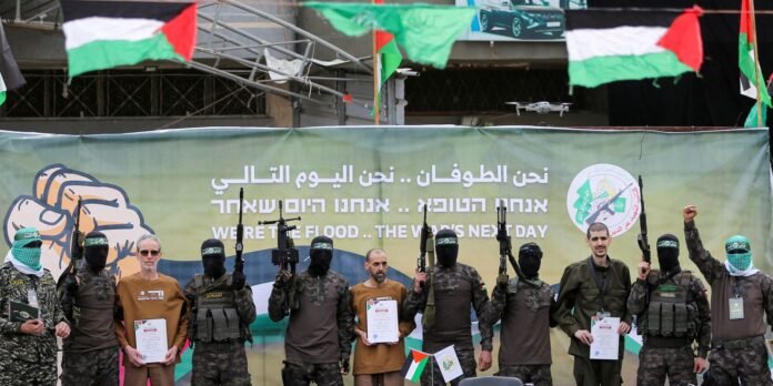 hamas_liberta_tres_refens.jpg