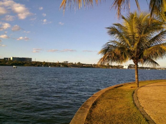 Foto_1_Lago_Paranoa.jpg
