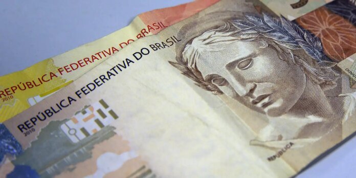 real_moeda_020120a84t47535212.jpg