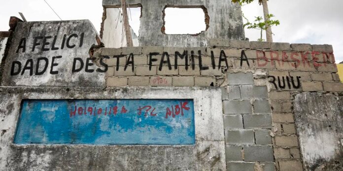 58_retro_2023_afundamento_de_mina_da_braskem_desaloja_milhares_em_maceio.jpg