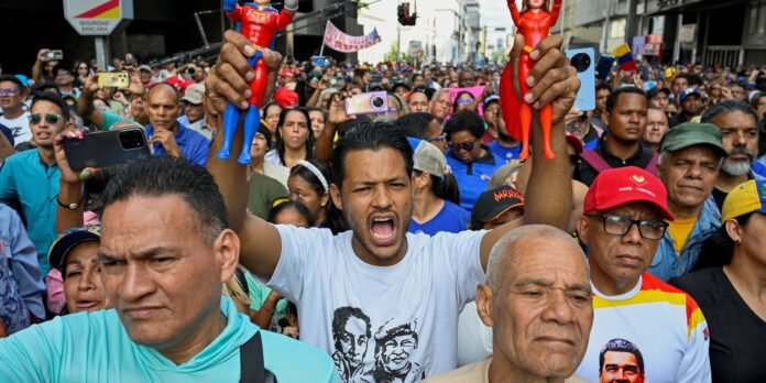 2026-01-06t000055z_1642743041_rc27viaq8uuu_rtrmadp_3_usa-venezuela.jpg