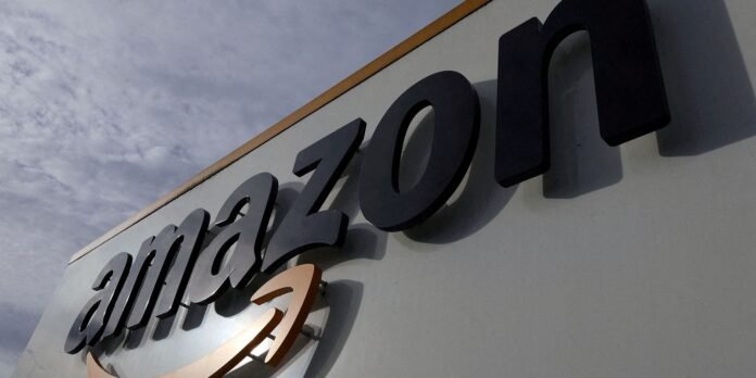 2025-10-28t111009z_1_lynxmpel9r0j5_rtroptp_4_usa-holiday-shopping-amazon-hiring.jpg