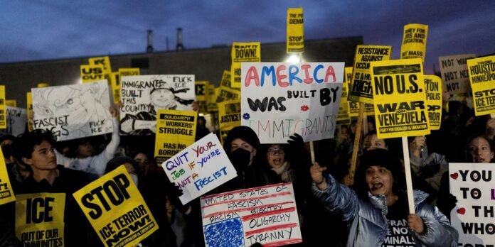 2026-01-31t060803z_1365057558_rc2vbjawtxxp_rtrmadp_3_usa-trump-protests.jpg