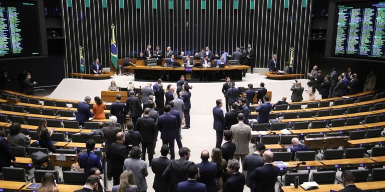 Câmara aprova projeto que cria a Universidade Federal do Esporte