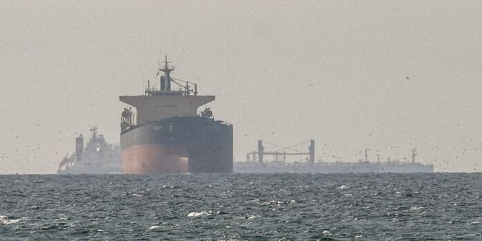 2026-03-31t123057z_1567743119_rc2b2kaowaws_rtrmadp_3_oil-prices.jpg