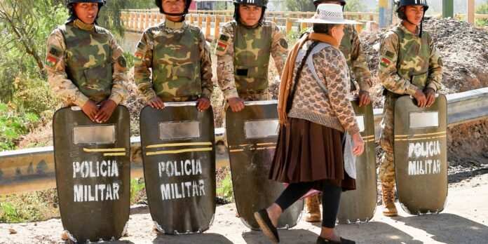 2026-06-20t225552z_466224686_rc2mxlabx83f_rtrmadp_3_bolivia-protests-emergency.jpg