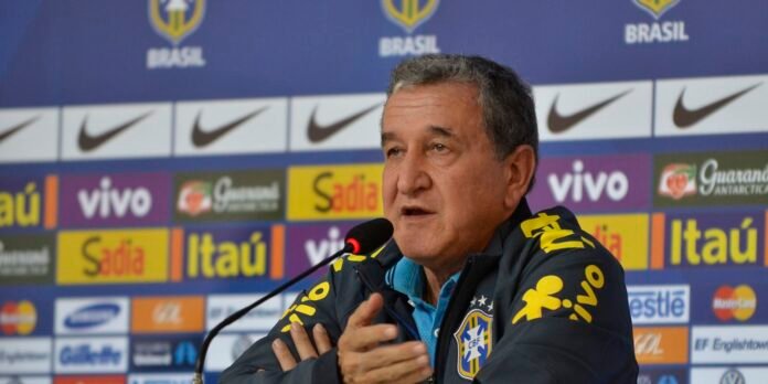 916163-parreira_coletiva_copa202014.jpg