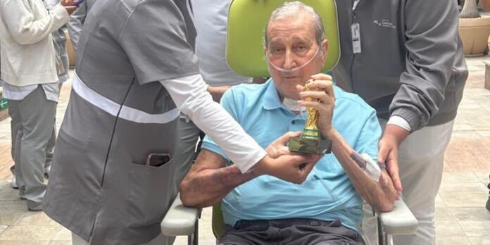 carlos_alberto_parreira_recebe_alta_apos_80_dias_internado01.jpg